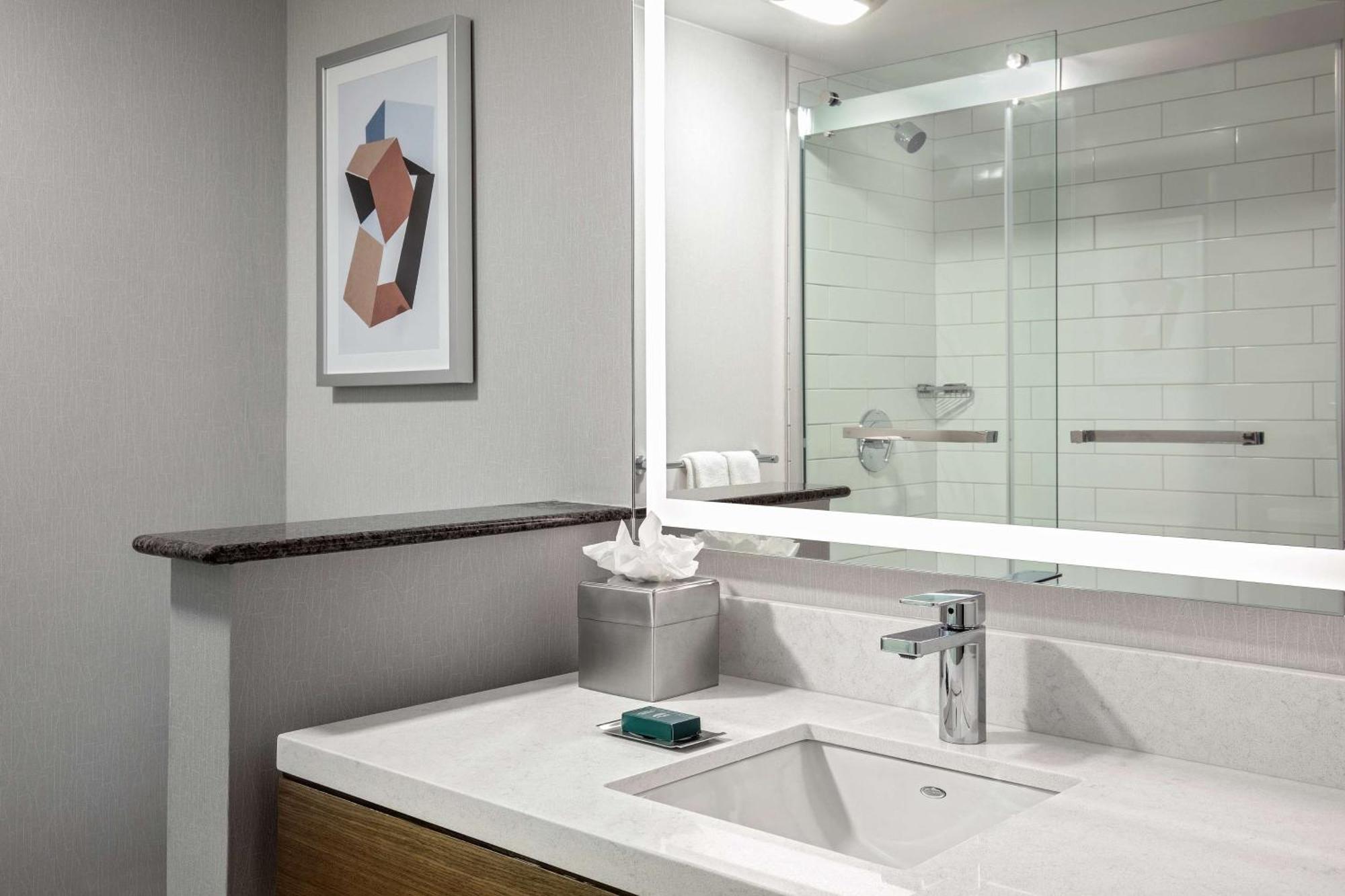 Doubletree By Hilton Boston/Westborough Ξενοδοχείο Εξωτερικό φωτογραφία