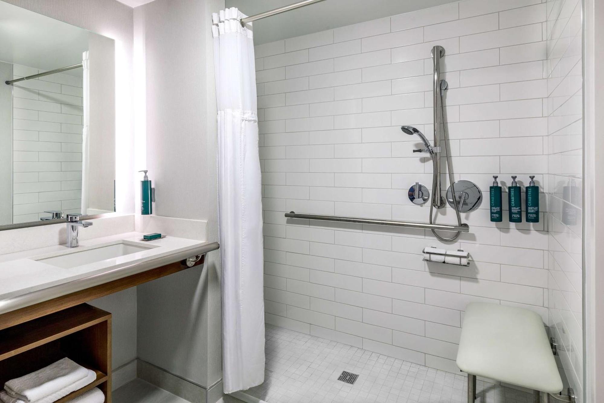 Doubletree By Hilton Boston/Westborough Ξενοδοχείο Εξωτερικό φωτογραφία