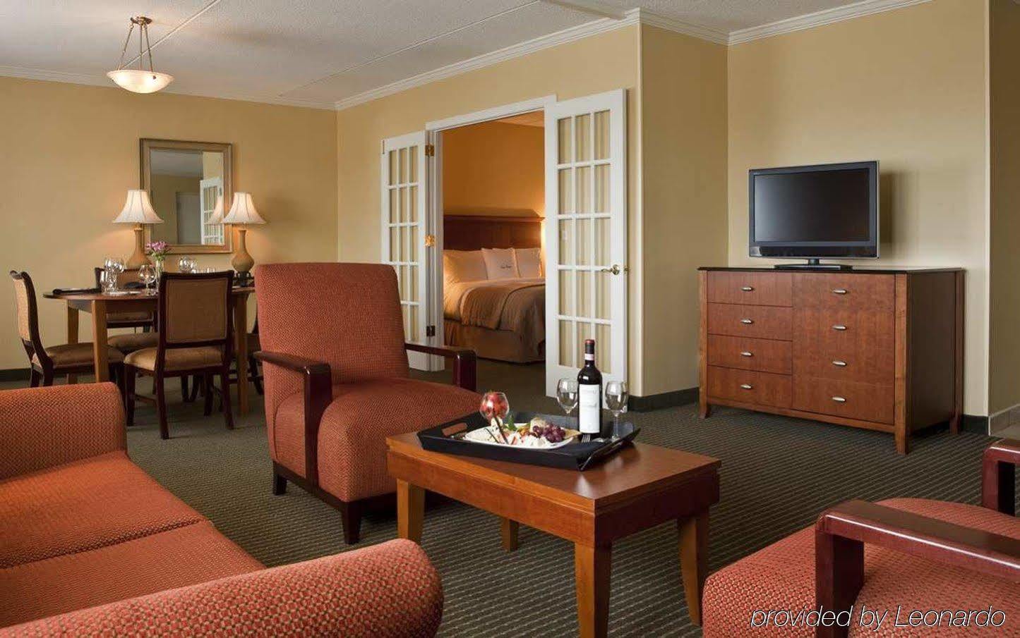 Doubletree By Hilton Boston/Westborough Ξενοδοχείο Εξωτερικό φωτογραφία